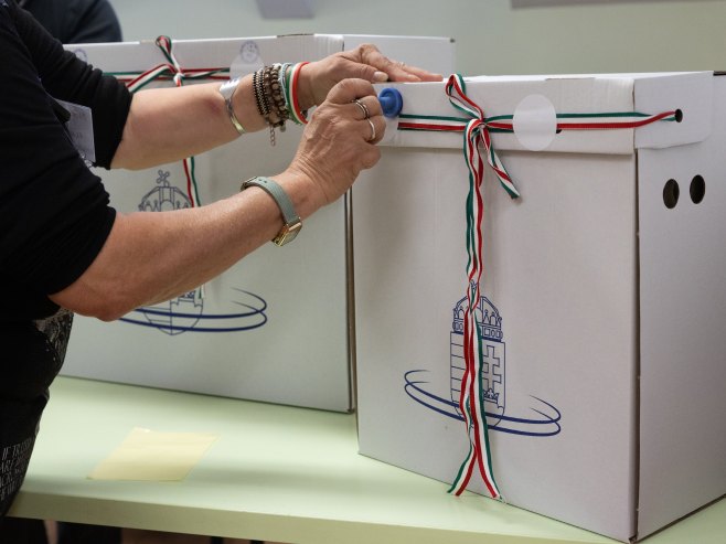 На парламентарним изборима у Мађарској до 9.00 часова излазност 16,89 одсто