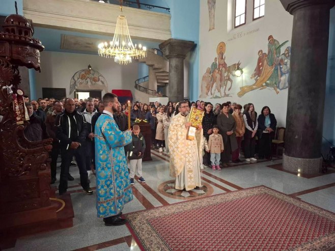 Дрвар: Прослава Васкрса уз велики број вјерника