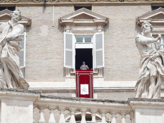 Папа упутио васкршње честитке свим православцима