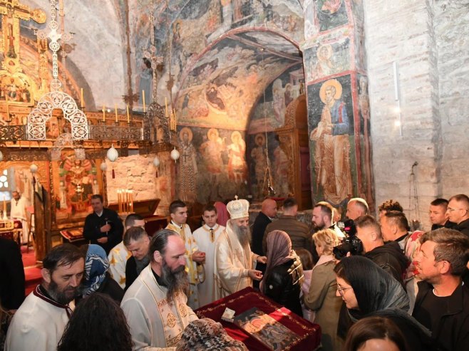 Патријарх Порфирије служи литургију у манастиру Високи Дечани
