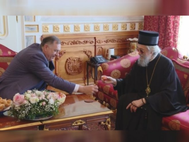 Милорад Додик и митрополит бањалучки Јефрем - Фото: РТРС