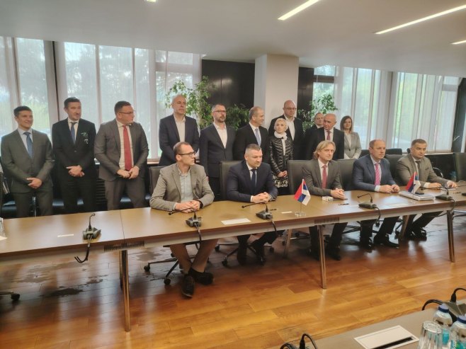 У РиТЕ Угљевик потписан уговор о измирењу обавеза по арбитражним одлукама (ВИДЕО)