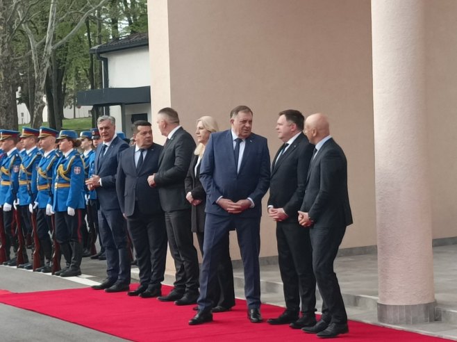 Руководство Републике Српске стигло у Београд на састанак са Вучићем