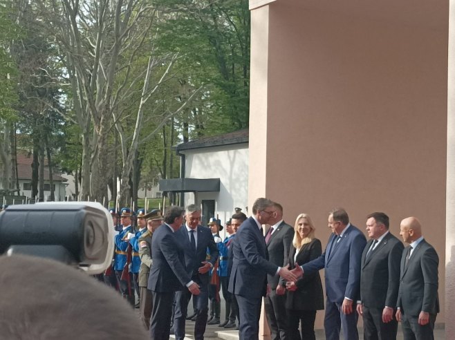 Руководство Републике Српске стигло у Београд на састанак са Вучићем