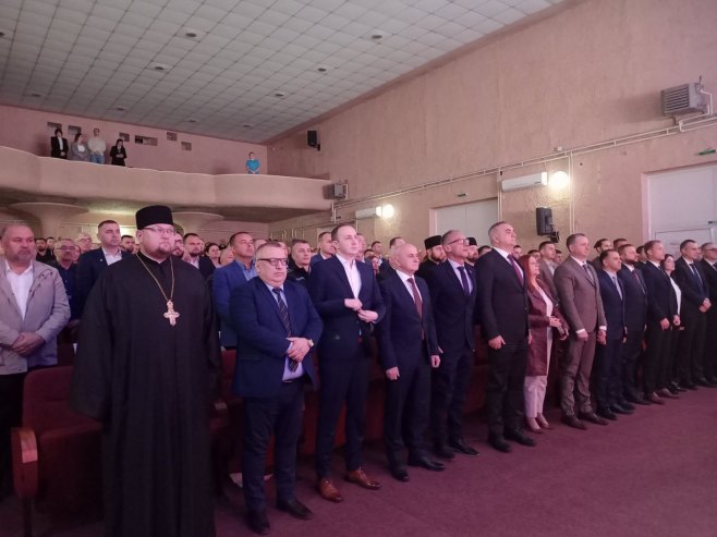 Сједница СО Шамац - Фото: РТРС