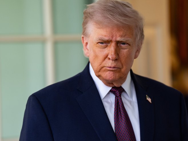 Трамп запријетио раскидањем трговинског споразума са Британијом