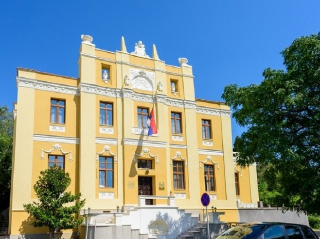 Стипендије за више од 300 ученика и студената из Херцеговине и Далмације