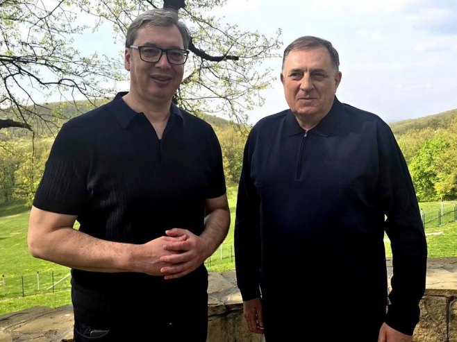 Додик и Вучић: Српска и Србија ће заједно одати пошту страдалим у логорима у НДХ