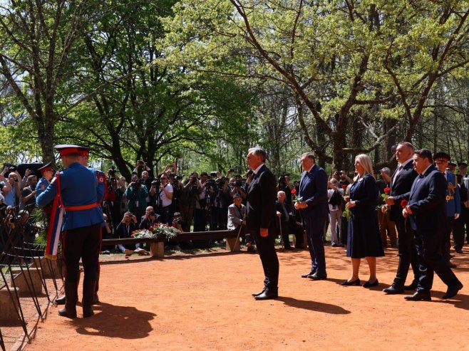 Доња Градина: Делегације Српске, Србије, САД и Израела положиле вијенце