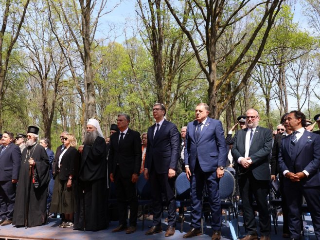 Доња Градина-Дан сјећања - Фото: ZIPAPHOTO/Borislav Zdrinja