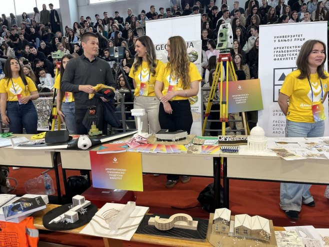 Дан отворених врата у Бањалуци: Користан и ефикасан начин да се факултети представе будућим студентима (ФОТО)