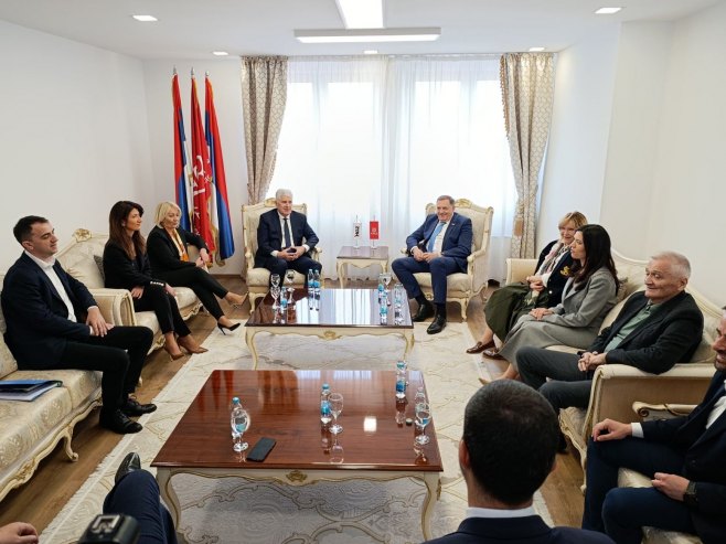 Састанак СНСД-а и ХДЗ-а у Бањалуци; Конференција за новинаре на РТРС