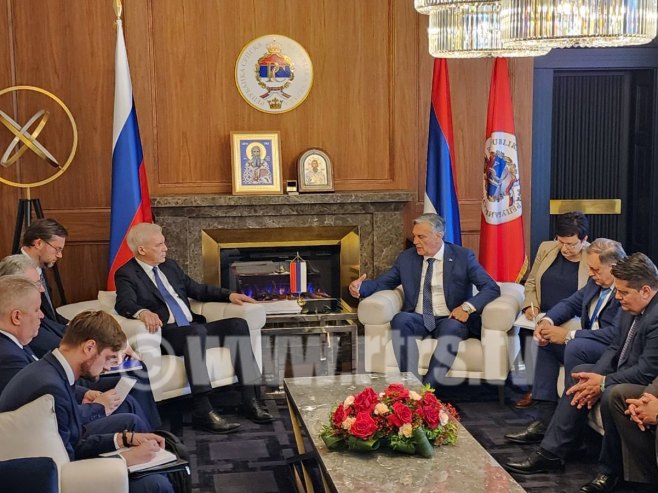 У Бањалуци састанак званичника Српске са Грушком; Конференција за новинаре на РТРС