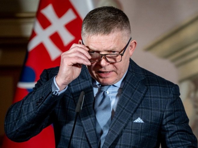 Фицо разговарао са Мађаром о нафтоводу "Дружба"