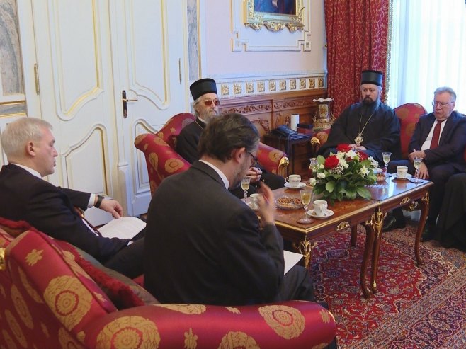 Грушко након састанка са митрополитом Јефремом: Српско-руски храм представља јединство наших народа