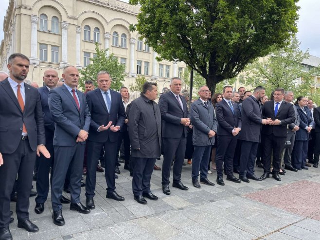 Положени вијенци на Централном спомен-обиљежју погинулим српским борцима