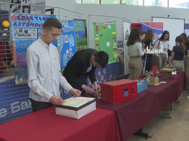 Влада ће наставити да улаже у иновациони, еко-систем и образовање