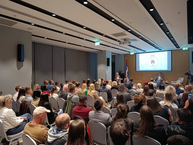 Малагурски у Бањалуци о животу у Канади и повратку: Разбијати митове о иностранству