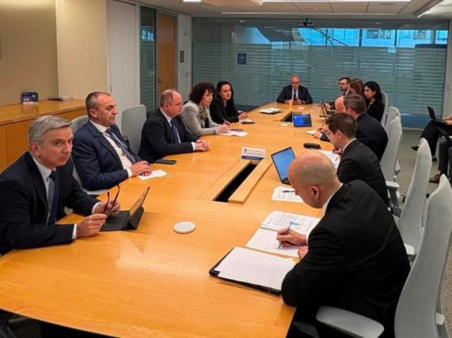 Похваљени успјеси Српске на међународном тржишту капитала