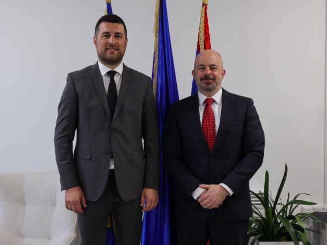 Гинкел: Америчке компаније заинтересоване да улажу у БиХ