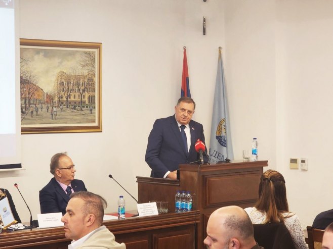 Додик на научном скупу: Данашњи поредак обиљежен хаосом и односима који се не заснивају на међународном праву