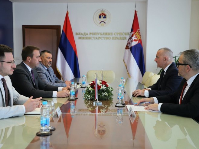 Селак и Вујић о тешком здравственом стању генерала Младића (ФОТО)