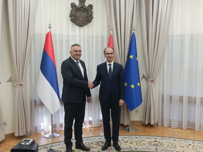 Минић са Мацутом у Београду (ФОТО)