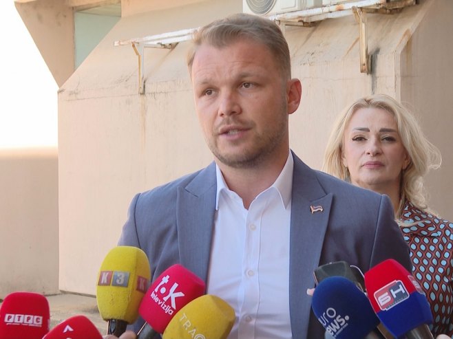 Станивуковић Вукановићу: Ипак си најмањи у опозицији