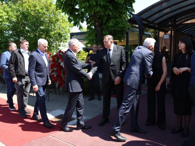 У Мрчевцима сахрана мајке Милорада Додика