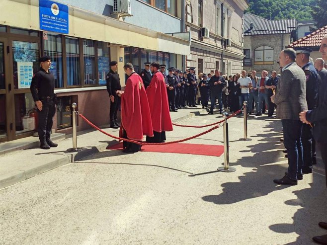 У Зворнику одата почаст полицајцу Драгану Ђурићу, убијеном у терористичком нападу