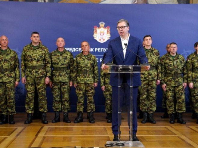 Вучић: Српски мировњаци достојанствено представљали Србију у Либану