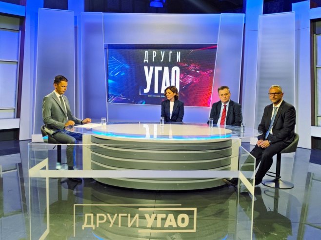УЖИВО - ДРУГИ УГАО: Право на истину - финансијски удар на РТРС
