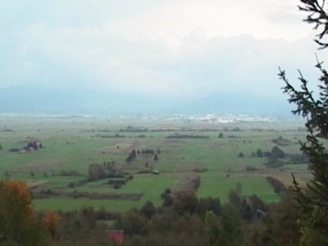 Намјера федералних власти да у селу Смољана изгради депонију и спалионицу узнемирио српске повратнике у Босанском Петровцу