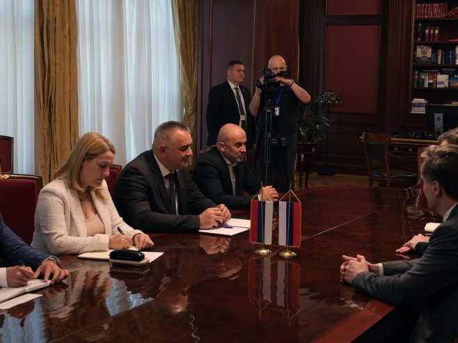 Минић са делегацијом Нижегородске области - Фото: СРНА