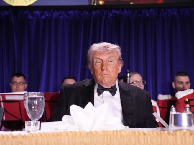 Трамп: Иран нас обавијестио да је у стању колапса