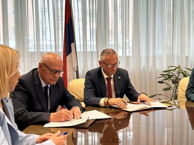 Потписан уговор о додјели средстава за бањску рехабилитацију за 5.800 пензионера