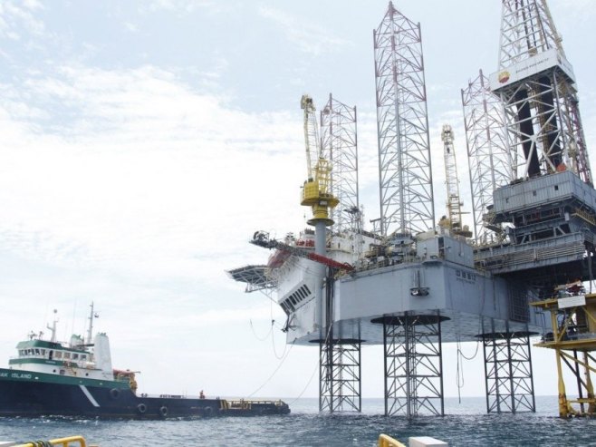 Нафта Брент скупља, у фокусу одлука Феда и зараде технолошких компанија