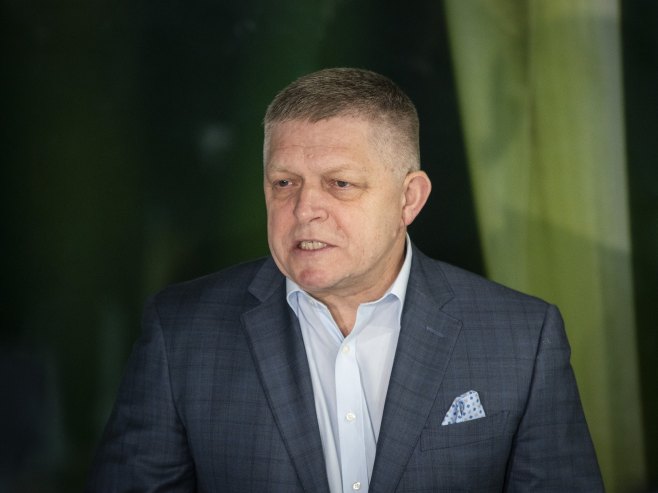 Чешка дала дозволу за прелет авиона Роберта Фица за Русију