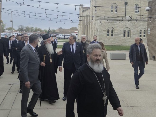 Додик у Милвокију посјетио Саборни храм Светог Саве и школу; Српска је увијек уз свој народ, ма гдје он био (ФОТО)