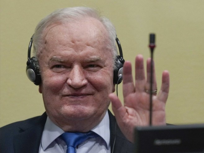 Дарко Младић: Генерал враћен у притворску болницу, није потврђен мождани удар