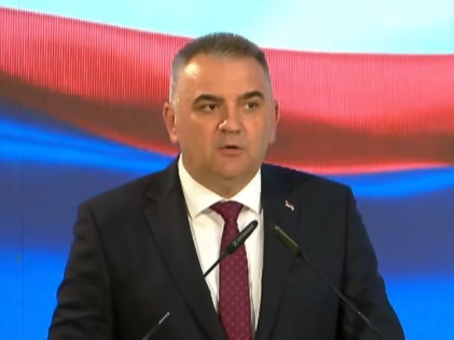 Минић: Настављамо да улажемо у инфраструктуру и развијамо локалне заједнице
