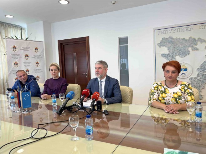 Састанак о приједлогу измјена и допуна Закона који се тичу родитеља-његоватеља - 