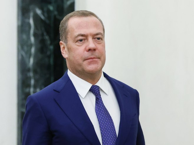 Дмитриј Медведев (Фото: EPA/VYACHESLAV PROKOFYEV/SPUTNIK/KREMLIN POOL / POOL MANDATORY CREDIT) - 