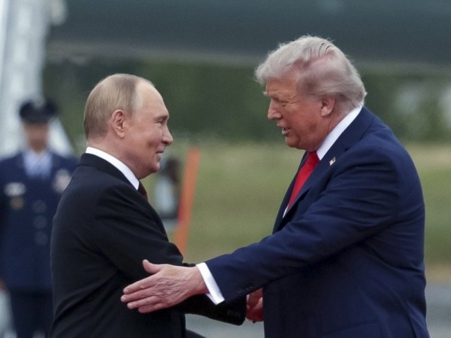 Позив Трампу да посјети Русију остаје отворен