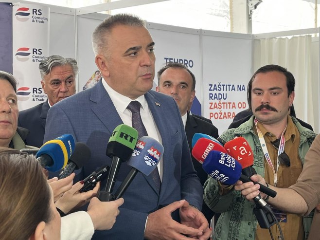 Минић: Поништити Шмитове одлуке и вратити све у пређашње стање