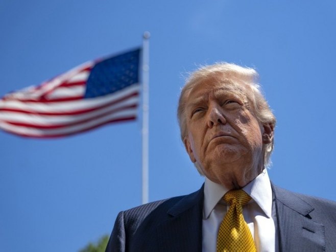 Трамп стигао у Пекинг