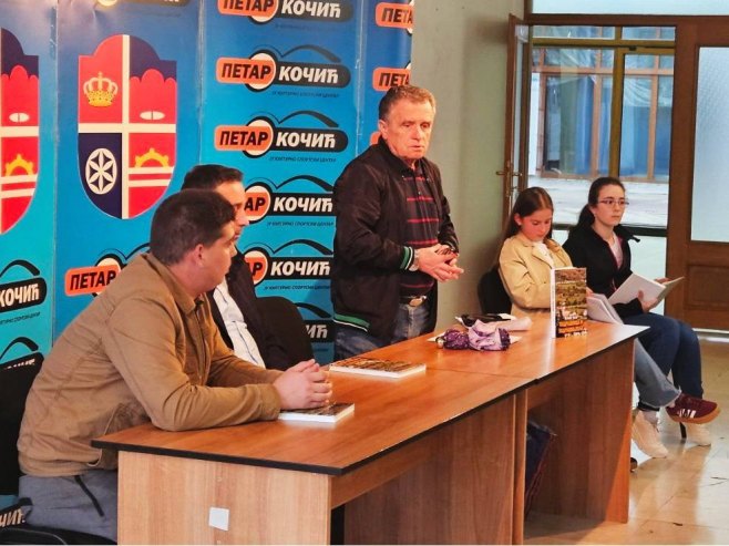 У Мркоњић Граду промовисана књига "Подрашница и Подрашко поље", аутора Живка Ђузе