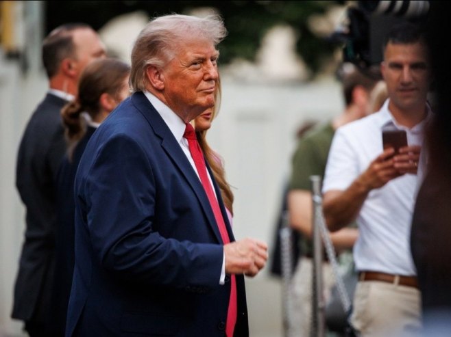 Трамп: Једино питање је да ли ће бити споразума или ћемо "завршити посао" у Ирану