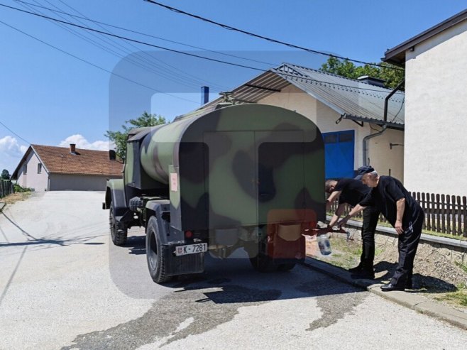 Војска помаже у водоснабдијевању Чачка и Горњег Милановца