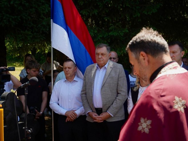 Додик: Трг у Бањалуци назвати по генералу Талићу